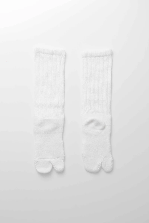 YOKO SAKAMOTO WOOL TABI PILE SOCKS WHITE