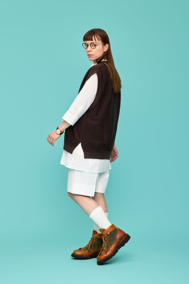 YASHIKI Shirotsume V-neck Vest (White Clover) YSK-26SS-KN09 BLACK