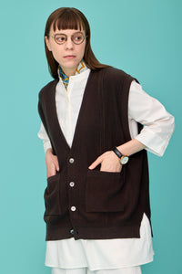 YASHIKI Shirotsume V-neck Vest (White Clover) YSK-26SS-KN09 BLACK