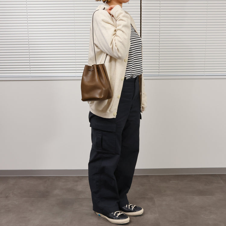 REEL/ Square drawstring bag（スクエア ドローストリング バッグ）