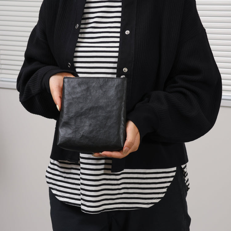 REEL/ Zip pouch D size: MT (Zip pouch D)