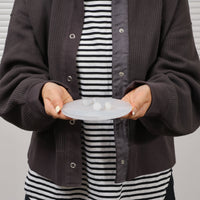 tiinei / 標本箱ピアスガラス・丸 にごりホワイト