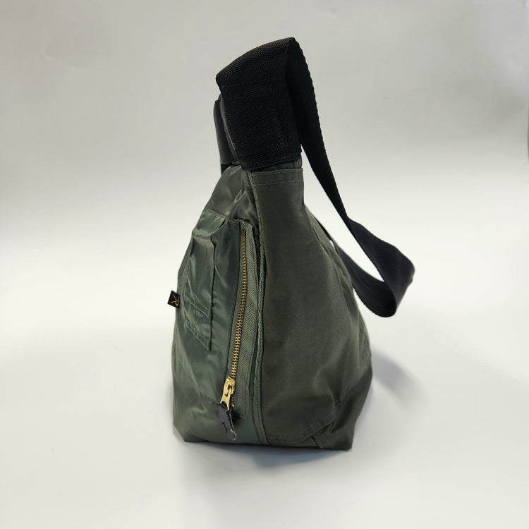 SUNNY SPORTS  /THRIFTY LOOK  /small MA1 shoulder