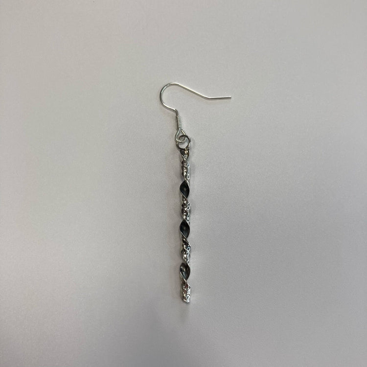 FIRST AMERICAN TRADERS / Sterling Silver Twist Stick Earrings MA