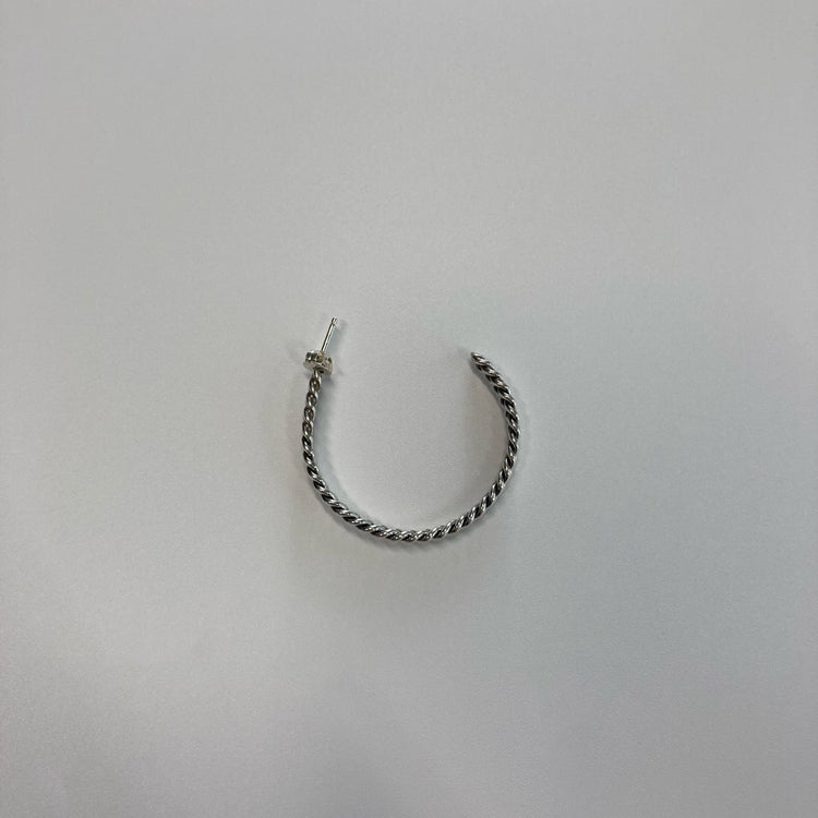 FIRST AMERICAN TRADERS/スターリングシルバー フープピアス ダブルツイストライン MB