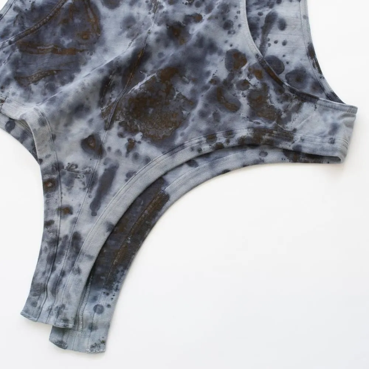 armi ar070146 SEED CYCLE × WhERE is FAKE × MISAKI USHIOZU CAPSULE COLLECTION RUST DYED (heavy) UNIQUE-CUT TANKTOP