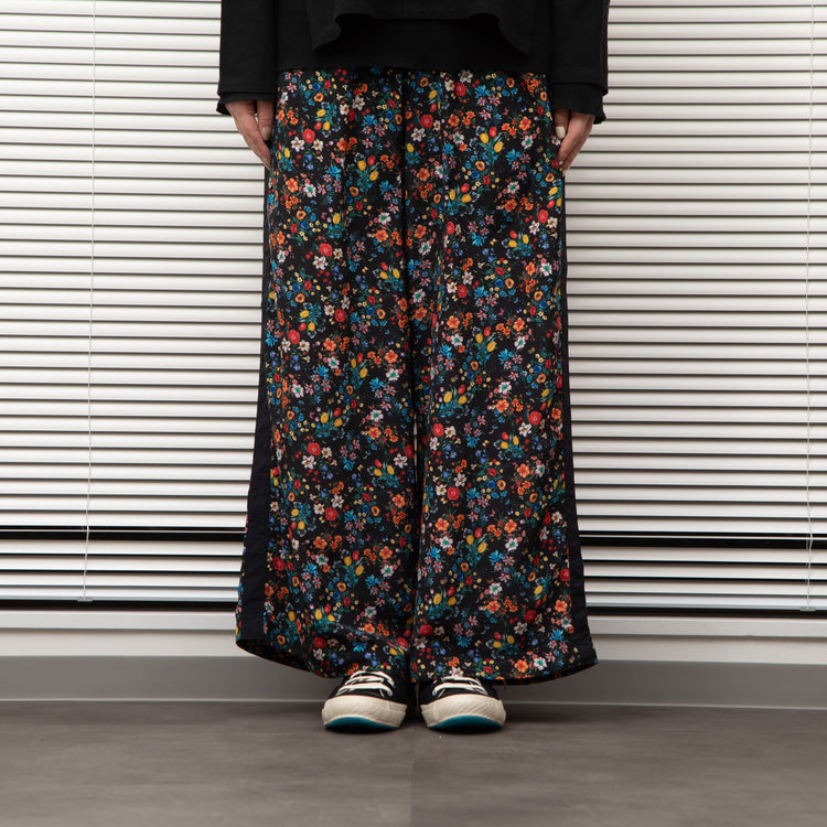 MEYAME  SIDE LINE WIDE PANTS  (FLOWER)  BLACK