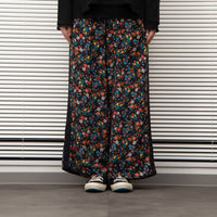 MEYAME / SIDE LINE WIDE PANTS (FLOWER) BLACK