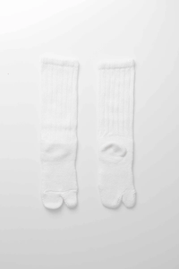 YOKO SAKAMOTO  WOOL TABI PILE SOCKS WHITE
