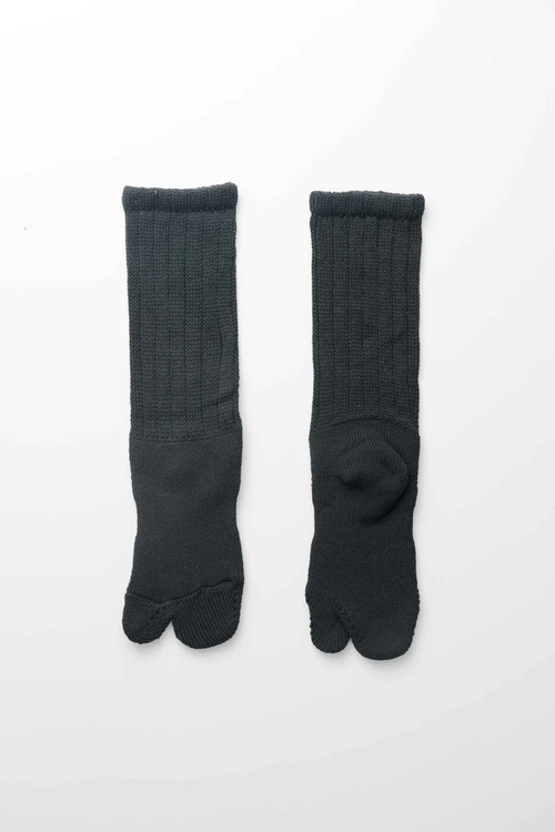 YOKO SAKAMOTO WOOL TABI PILE SOCKS BLACK