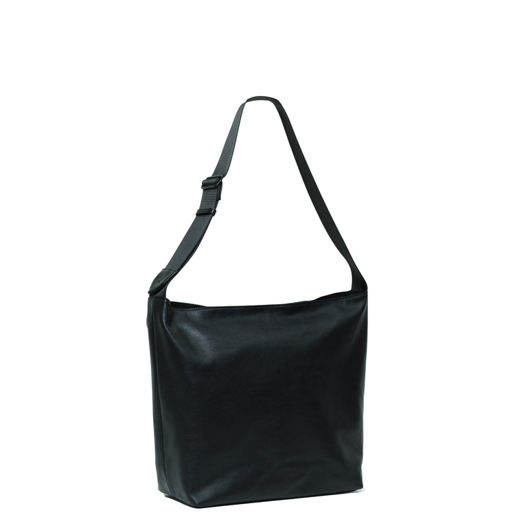 PACKING/ LEATHER MESSENGER PA-043