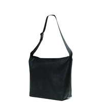PACKING/ LEATHER MESSENGER PA-043