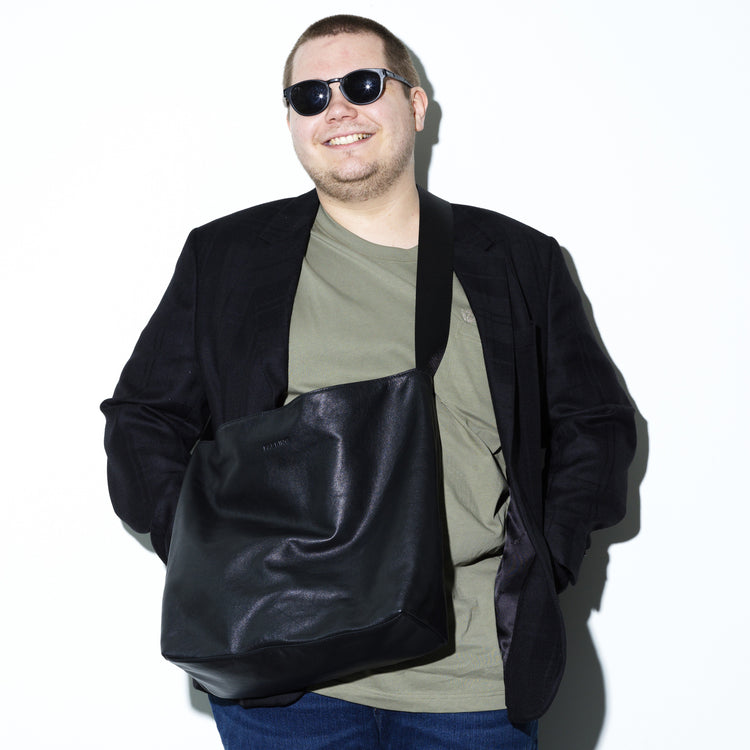 PACKING/ LEATHER MESSENGER PA-043