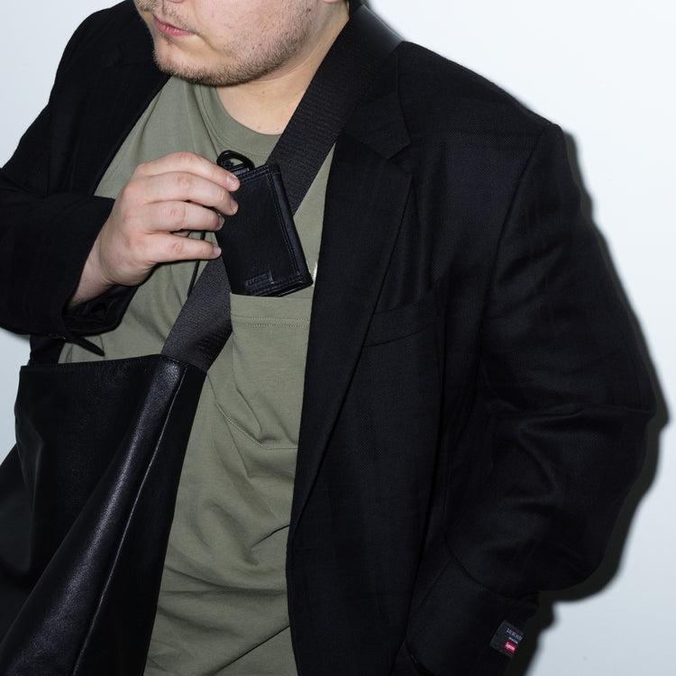 PACKING/ LEATHER MESSENGER PA-043