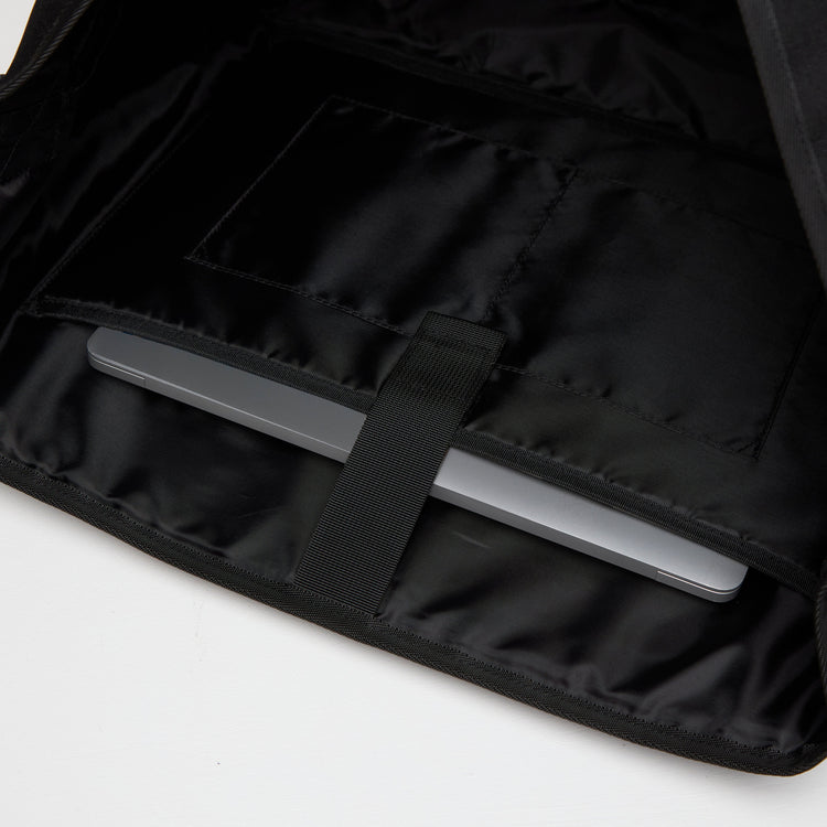 PACKING BLACK REFLECTIVE MESSENGER PA-058