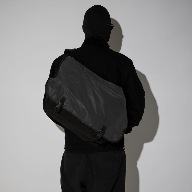 PACKING BLACK REFLECTIVE MESSENGER PA-058