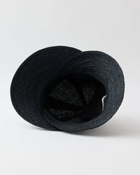 La Maison de Lyllis / LUZ BLACK