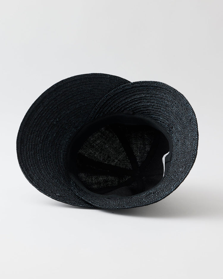 La Maison de Lyllis / LUZ BLACK
