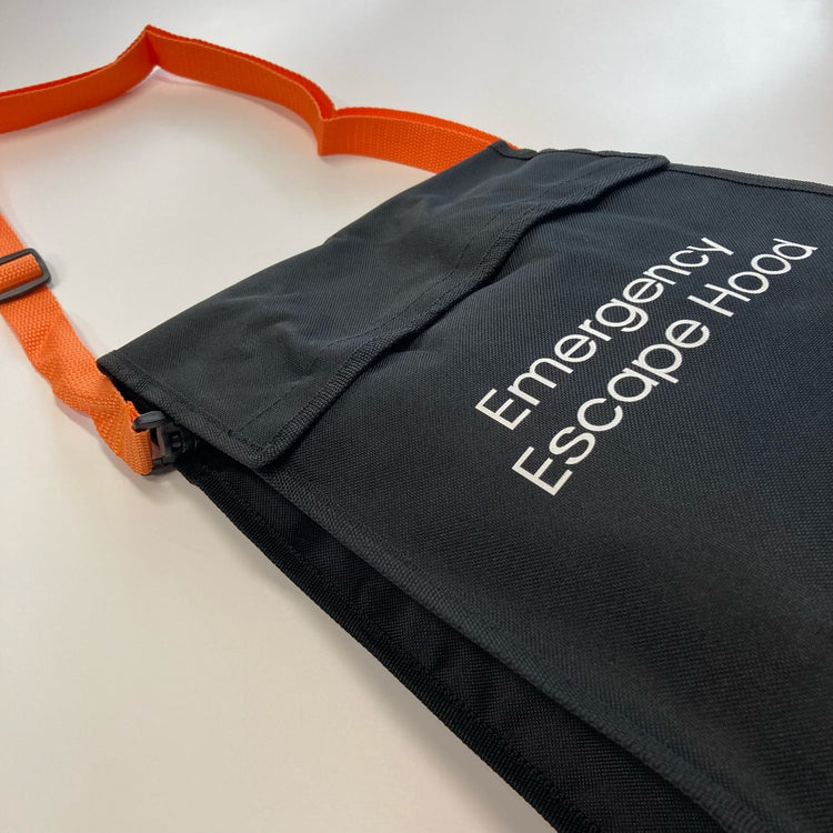 MILITARY DEAD STOCK / EMERGENCY ESCAPE HOOD　Bag