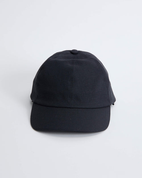 La Maison de Lyllis   TYPECAP BLACK