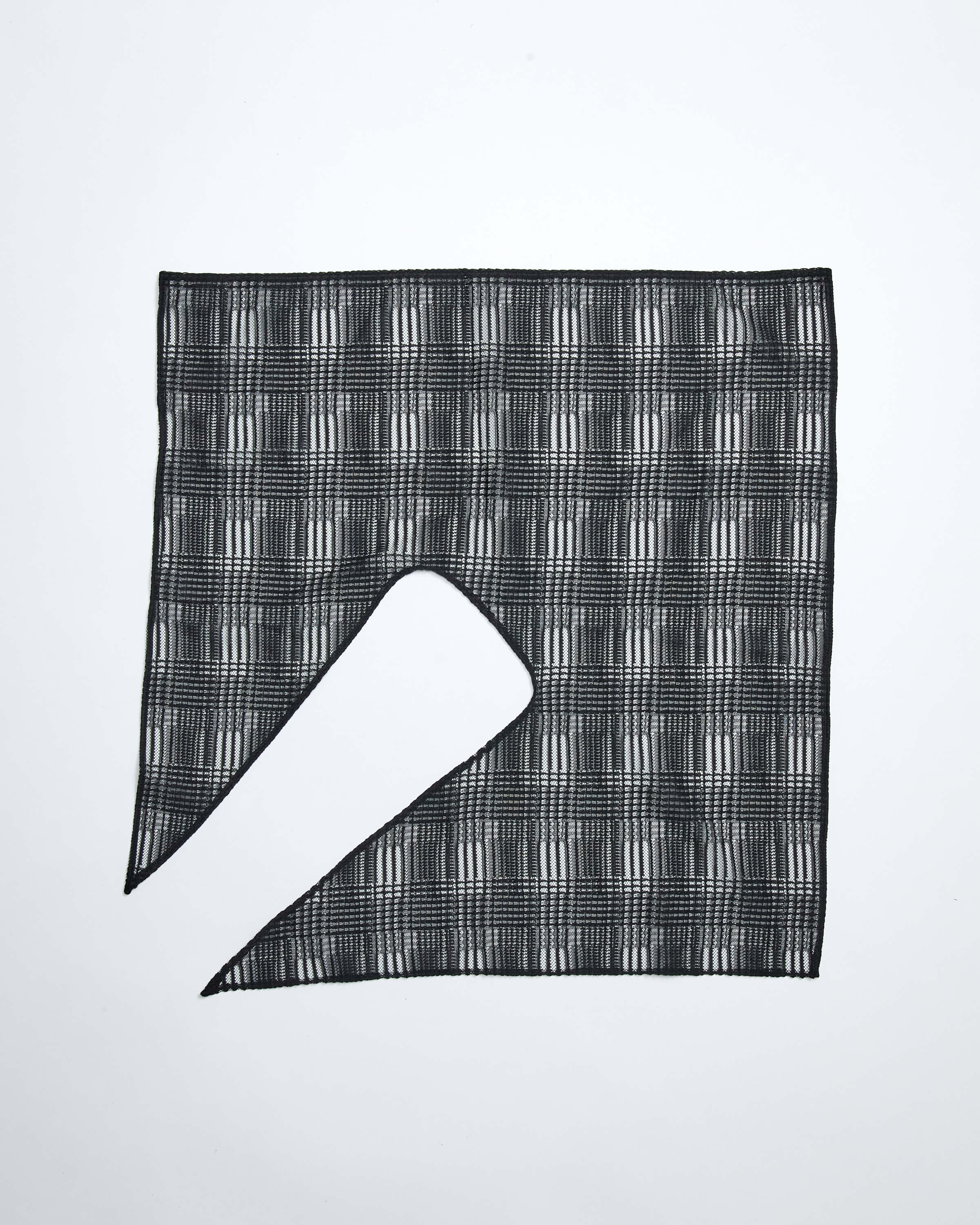 La Maison de Lyllis SLITERCHIF BLACK – CASDAY / キャスデイ (casday.jp)