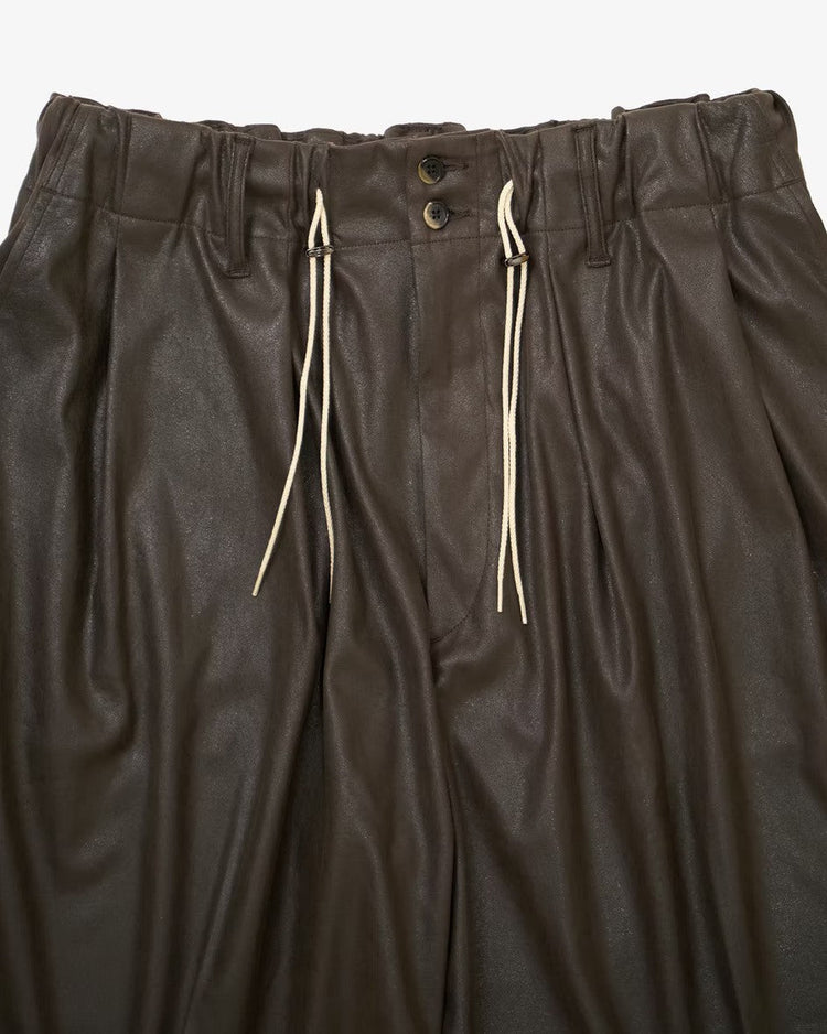 Sillage / circular short pants deadstock faux leather