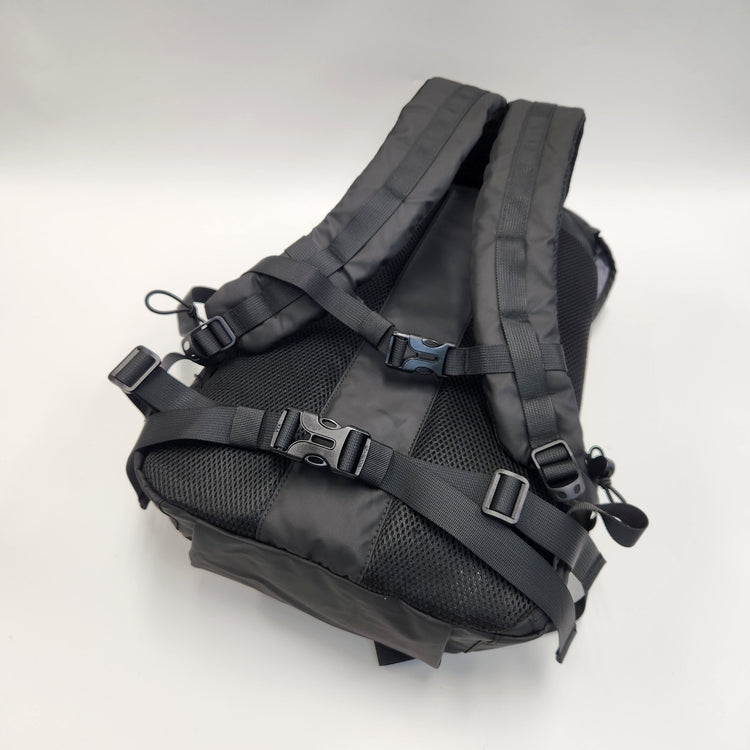 ELLIKER / Kiln（キルン）フード付きジップトップ バックパック 22L