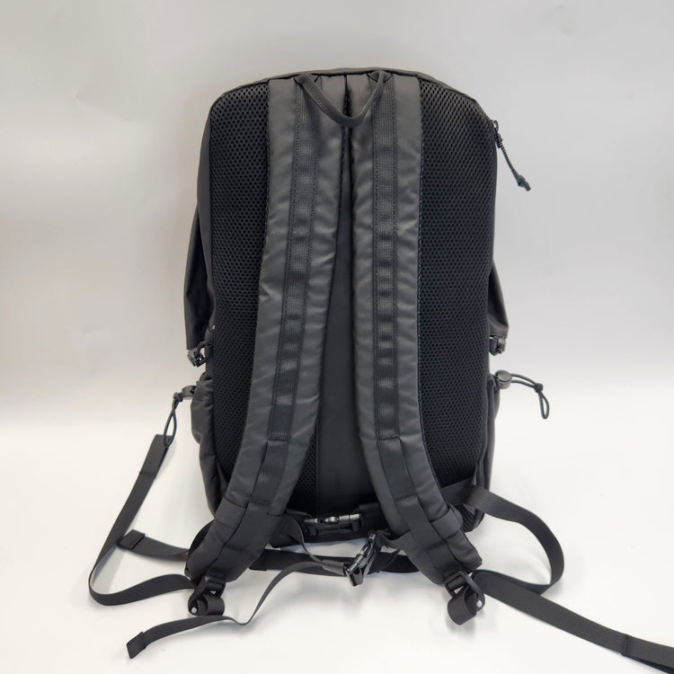 ELLIKER / Wharfe（ワーフ） フラップ オーバー バックパック 22L