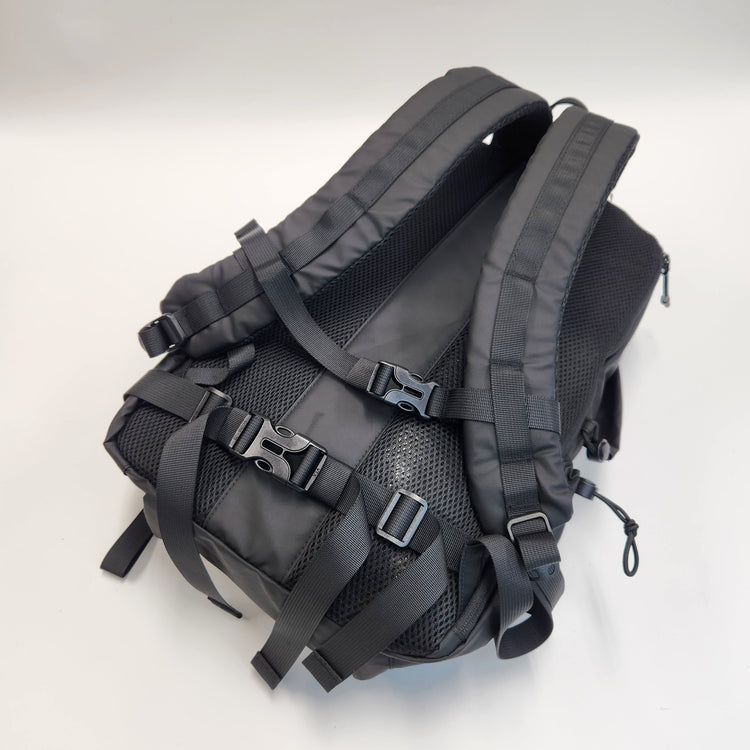 ELLIKER / Wharfe（ワーフ） フラップ オーバー バックパック 22L