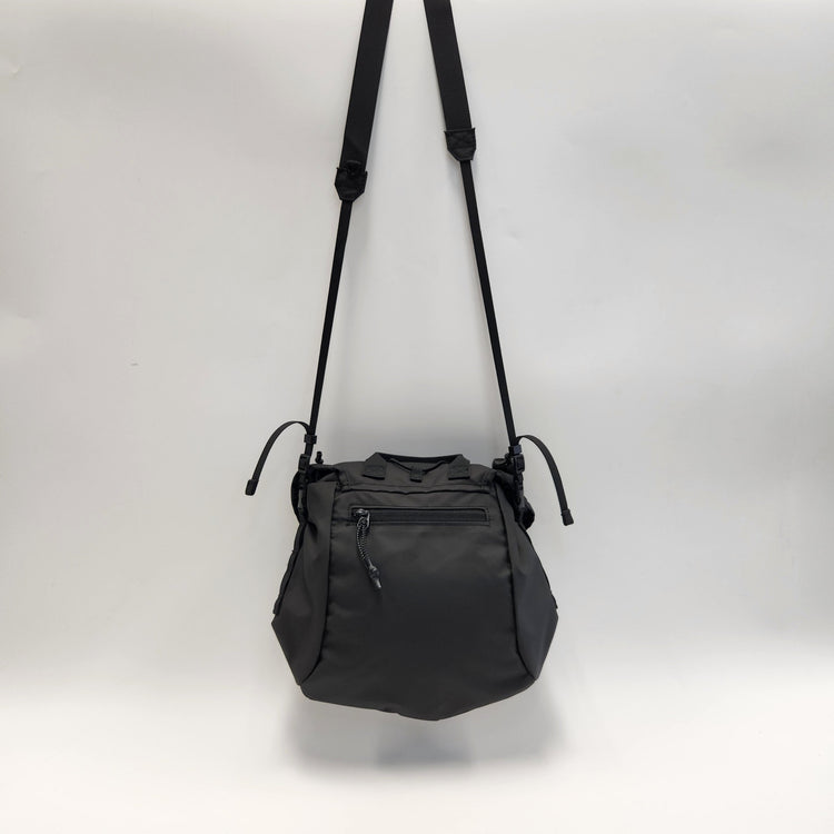 ELLIKER / Fells（フェルズ）クロスボディバッグ　4L