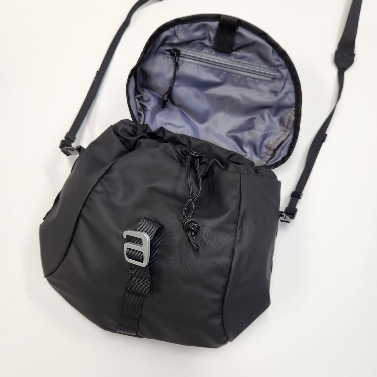 ELLIKER / Fells（フェルズ）クロスボディバッグ　4L