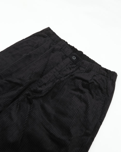 intch.   Gras BM Brisbane Moss 9026-2-0-067 Corduroy Wide Tapered Pants BLACK
