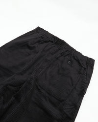 intch.   Gras BM Brisbane Moss 9026-2-0-067 コーデュロイ ワイドテーパードパンツ BLACK