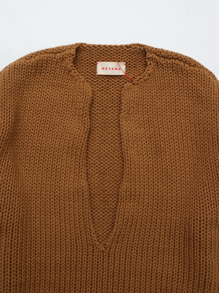 MEYAME LONG SLIT KNIT CAMEL