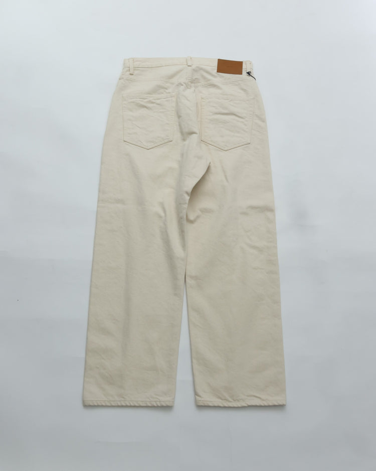 HATSKI  Denim03 Wide Tapered Denim -Ecru