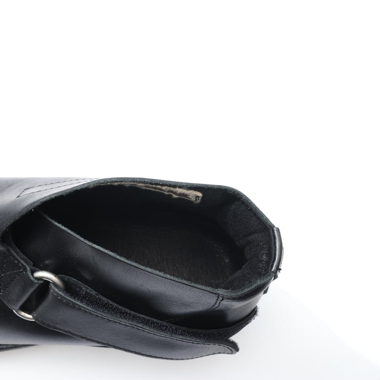 HOMELESS TAILOR  GIBBS SHOES