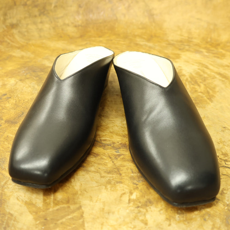 BEAUTIFUL SHOES /  SQUARE SHALLOW (LEATHER SOLE)