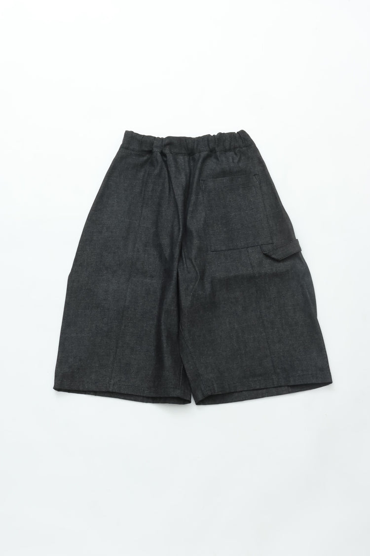 sage NATION  Box Pleat Short Denim - Raw Black