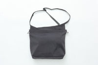ERA. TAS BIG RED CROSS APRON BAG GRAY
