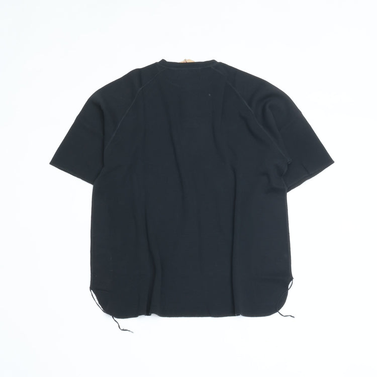 REMI RELIEF  WタックラグランヘンリーネックT BLACK