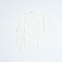 REMI RELIEF  WタックラグランヘンリーネックT OFFWHITE