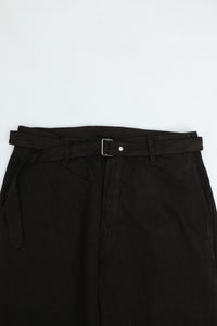 YOKO SAKAMOTO  BELTED TROUSERS KAKISHIBU YS-26SS-21