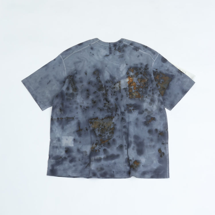 armi ar070149 SEED CYCLE × WhERE is FAKE × MISAKI USHIOZU CAPSULE COLLECTION RUST DYED FLAT-SEAM TEE
