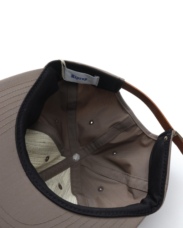 Riprap /  SEMI LONG BRIM CAP (T/W HIGH-COUNT WEATHER) DEEP TAUPE