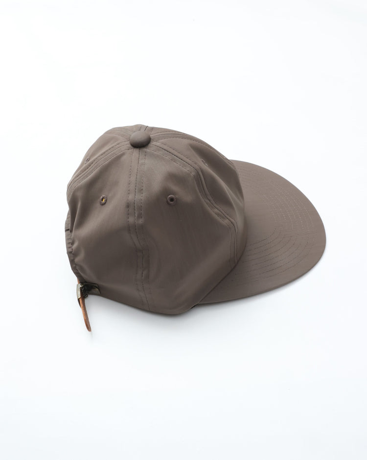Riprap / SEMI LONG BRIM CAP (T/W HIGH-COUNT WEATHER) DEEP TAUPE