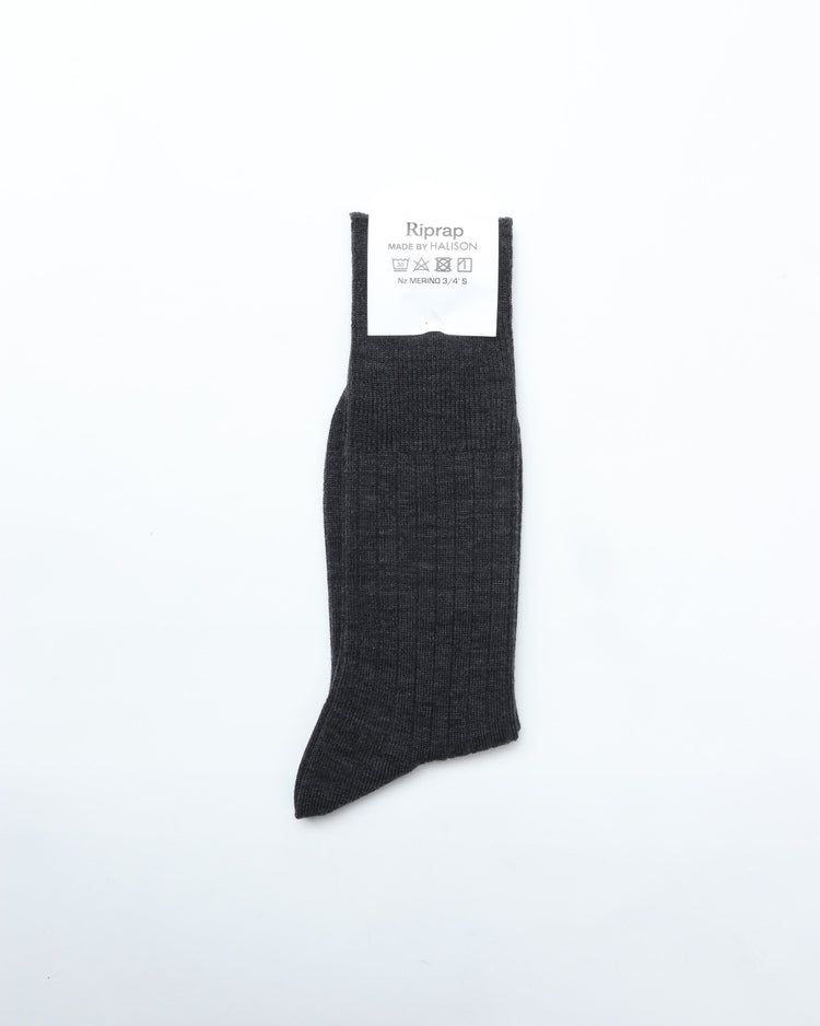 Riprap /  NZ MERINO THREE QUARTERS CHARCOAL
