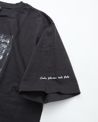 WALLA WALLA SPORT  PRINTABLE TUBE TEE / CHARLES PETERSON  "DRUM CRUSH" USED BLACK