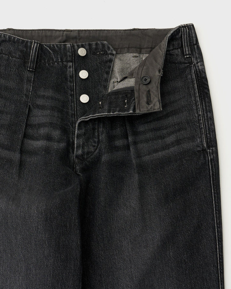 ANOTHER OFFICE / Maverick One-Tuck Denim Pants FADED BLACK