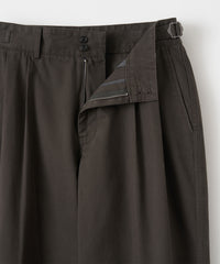 ANOTHER OFFICE Narrow Stripe Tapered Slacks