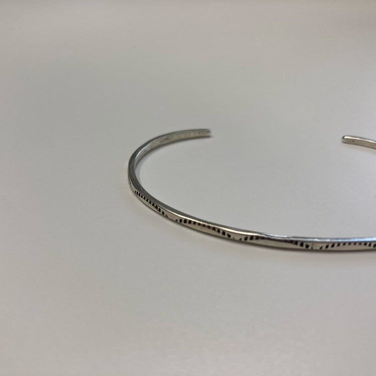 FIRST AMERICAN TRADERS/Sterling Silver Bangle CA